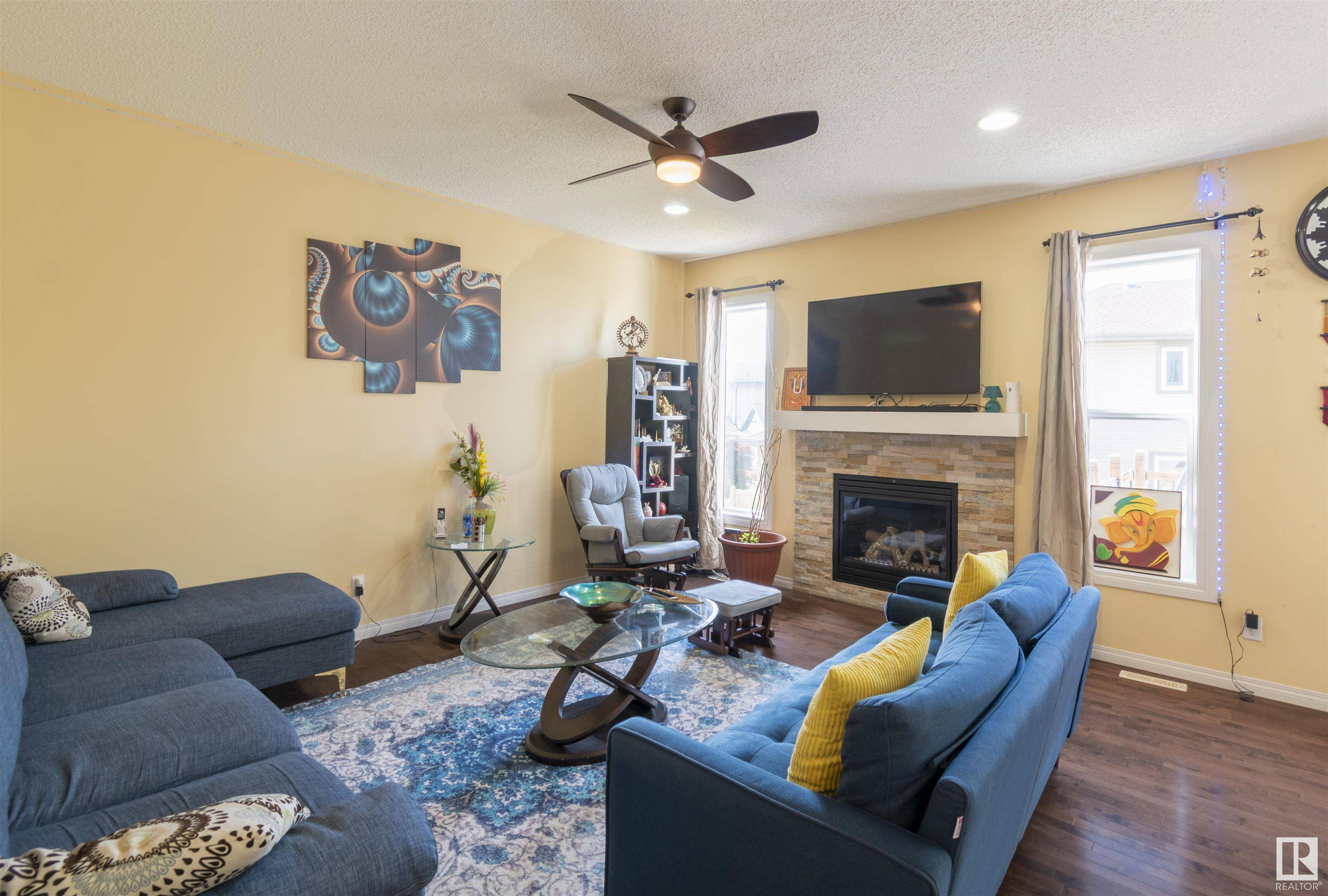 Edmonton, AB T6X 1T6,1840 56 ST SW