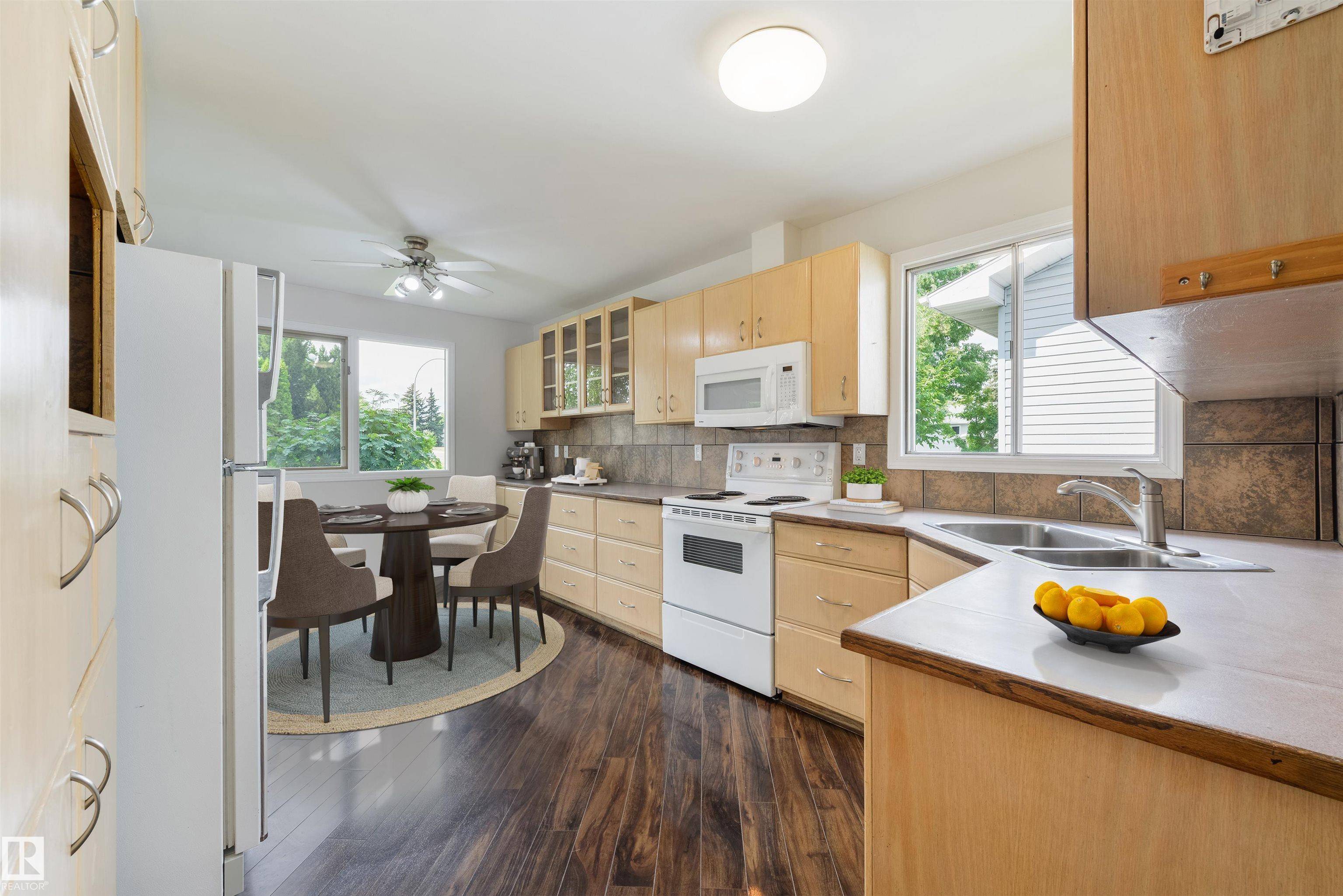 Spruce Grove, AB T7X 2E2,9 COLLINGWOOD AV