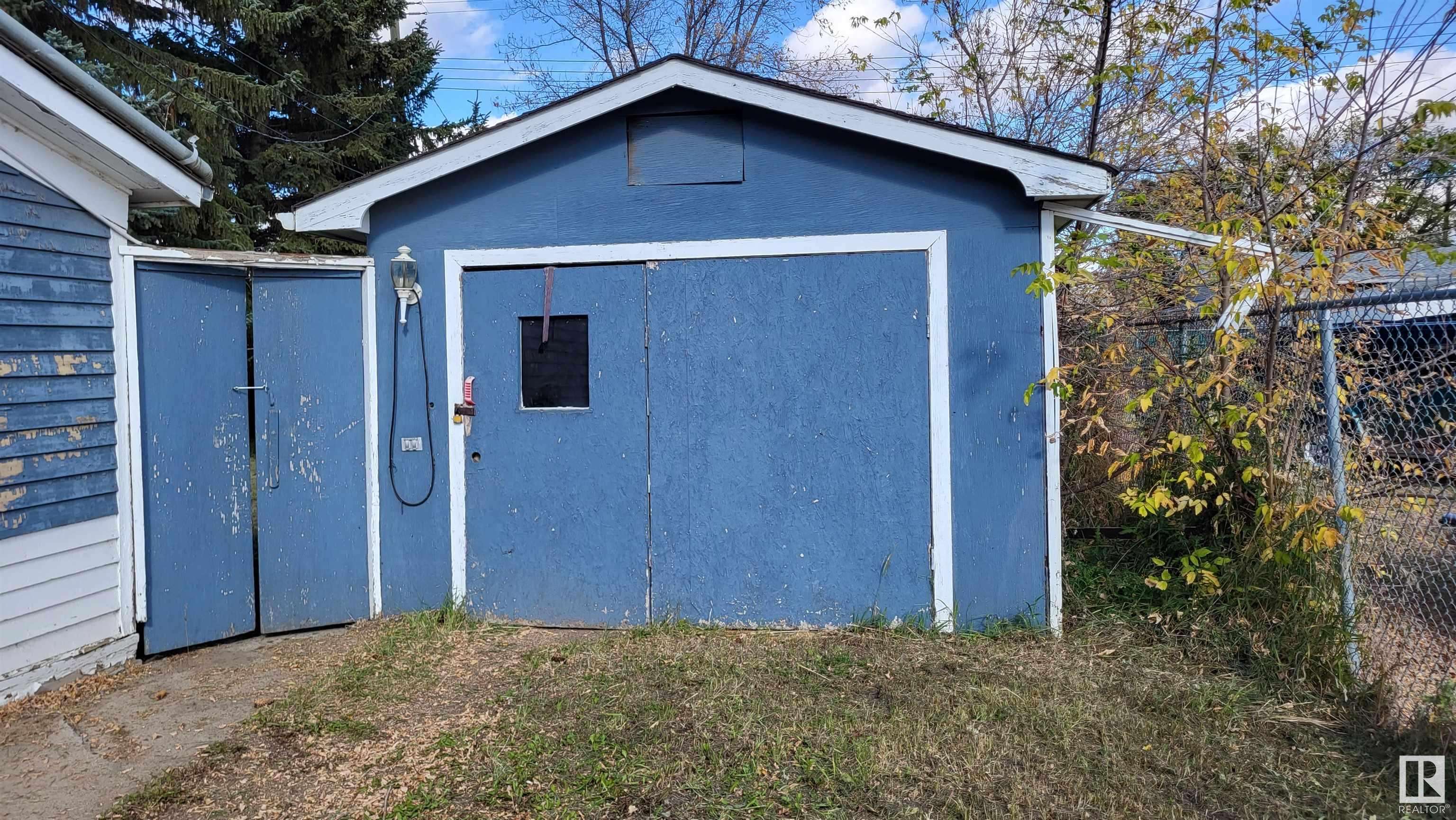 Vegreville, AB T9C 1M3,5242 51 AV