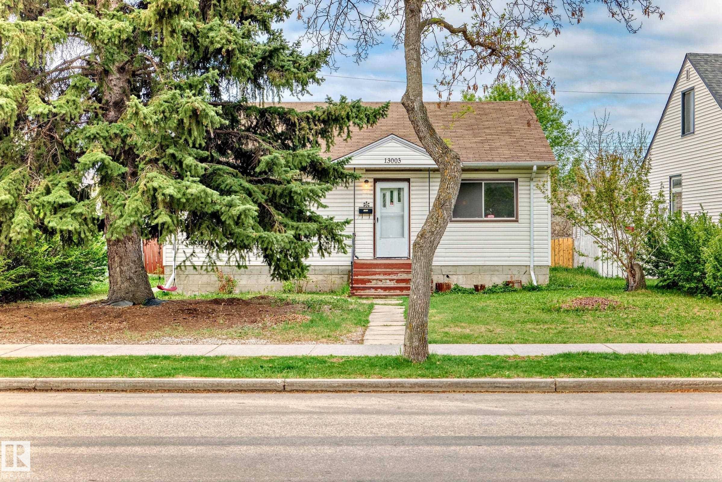 13003 Sherbrooke AV NW, Edmonton, AB T5L 4E6