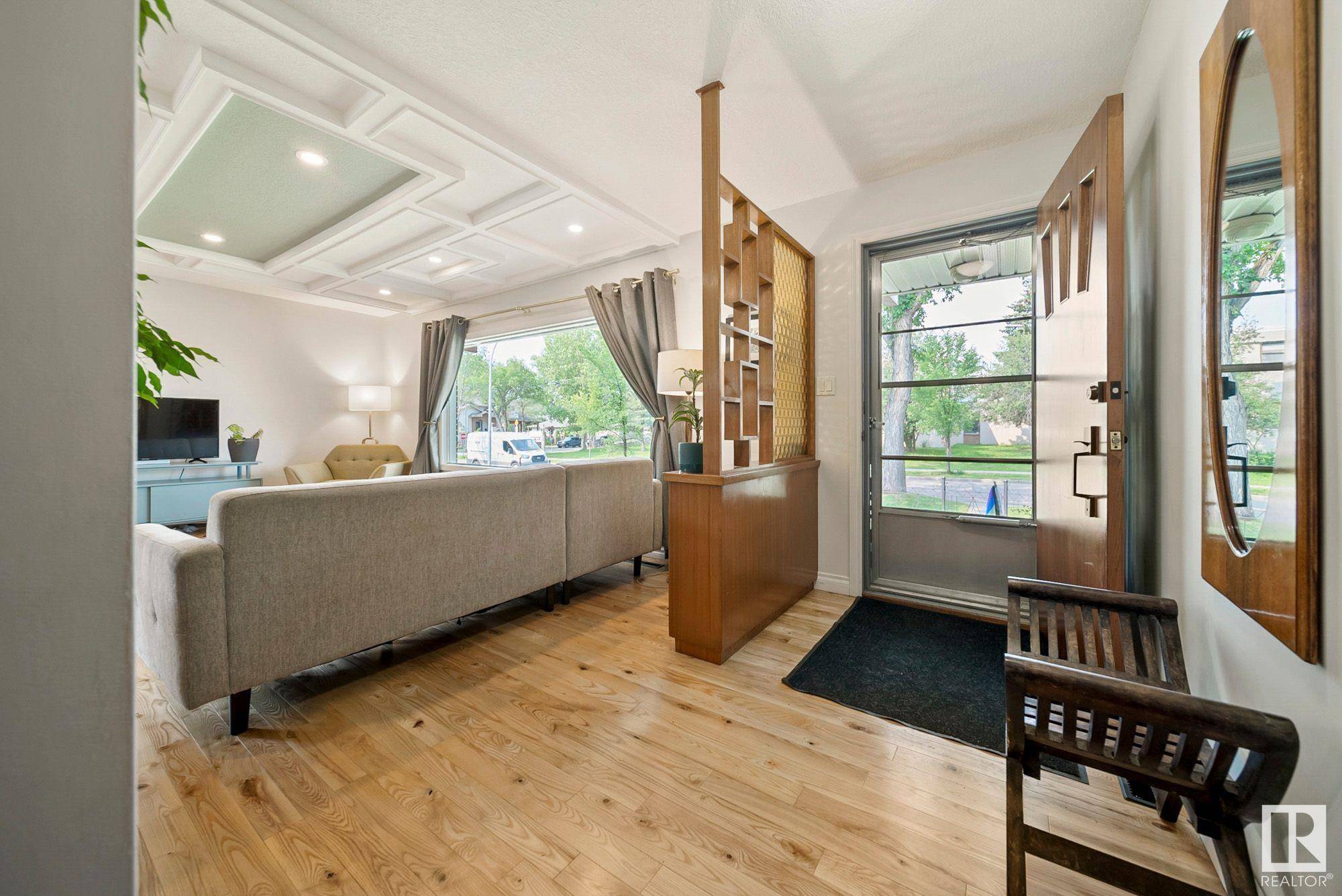 Edmonton, AB T5L 1C6,12213 128 ST NW