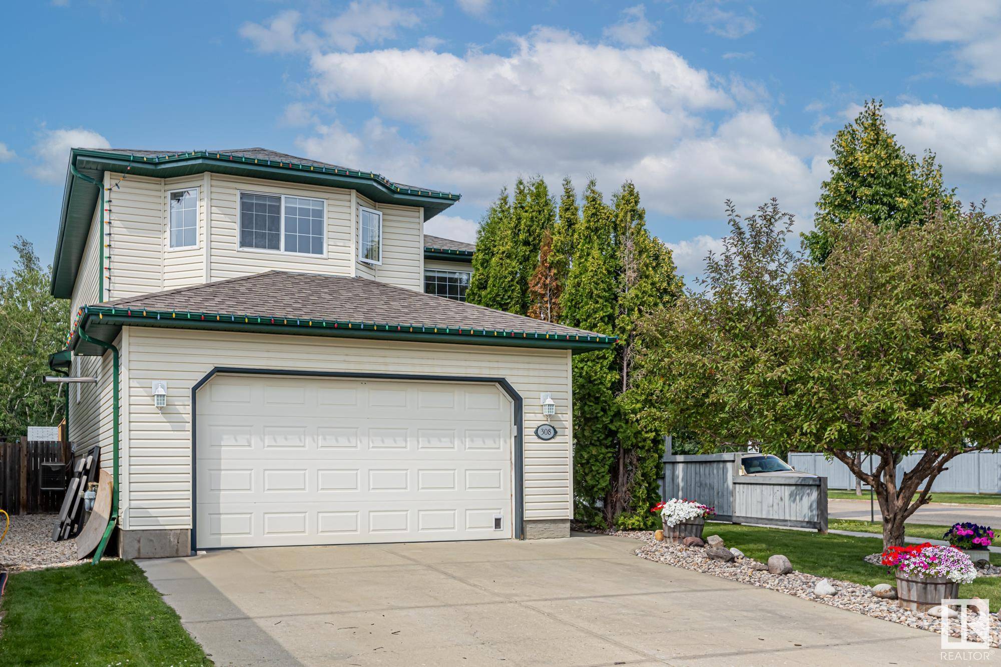 308 FOXBORO CR, Sherwood Park, AB T8A 6M4