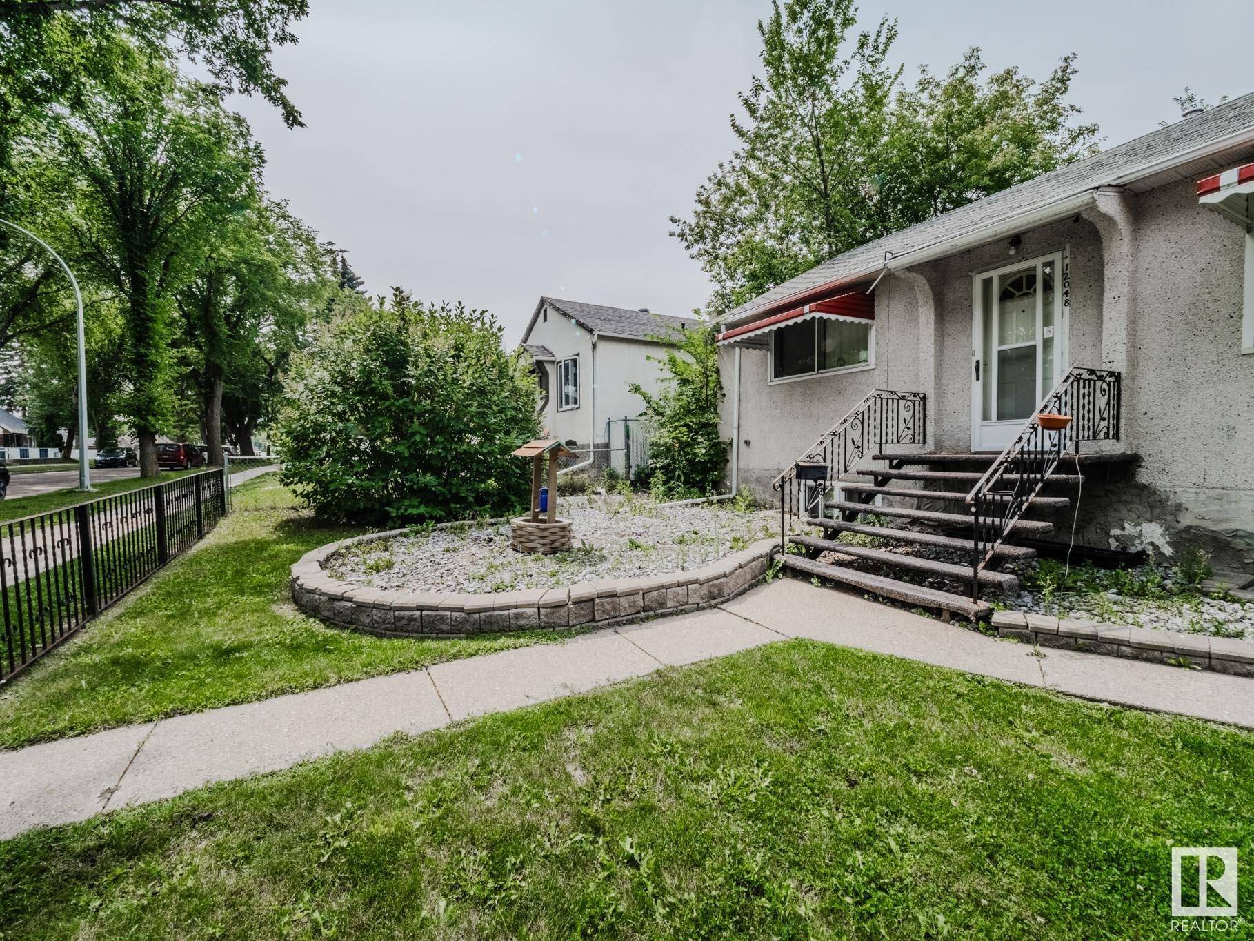 Edmonton, AB T5W 4B1,12048 61 ST NW