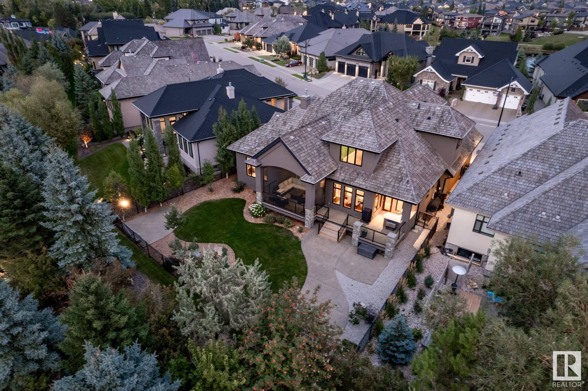 Edmonton, AB T6W 2M5,2767 Wheaton DR NW