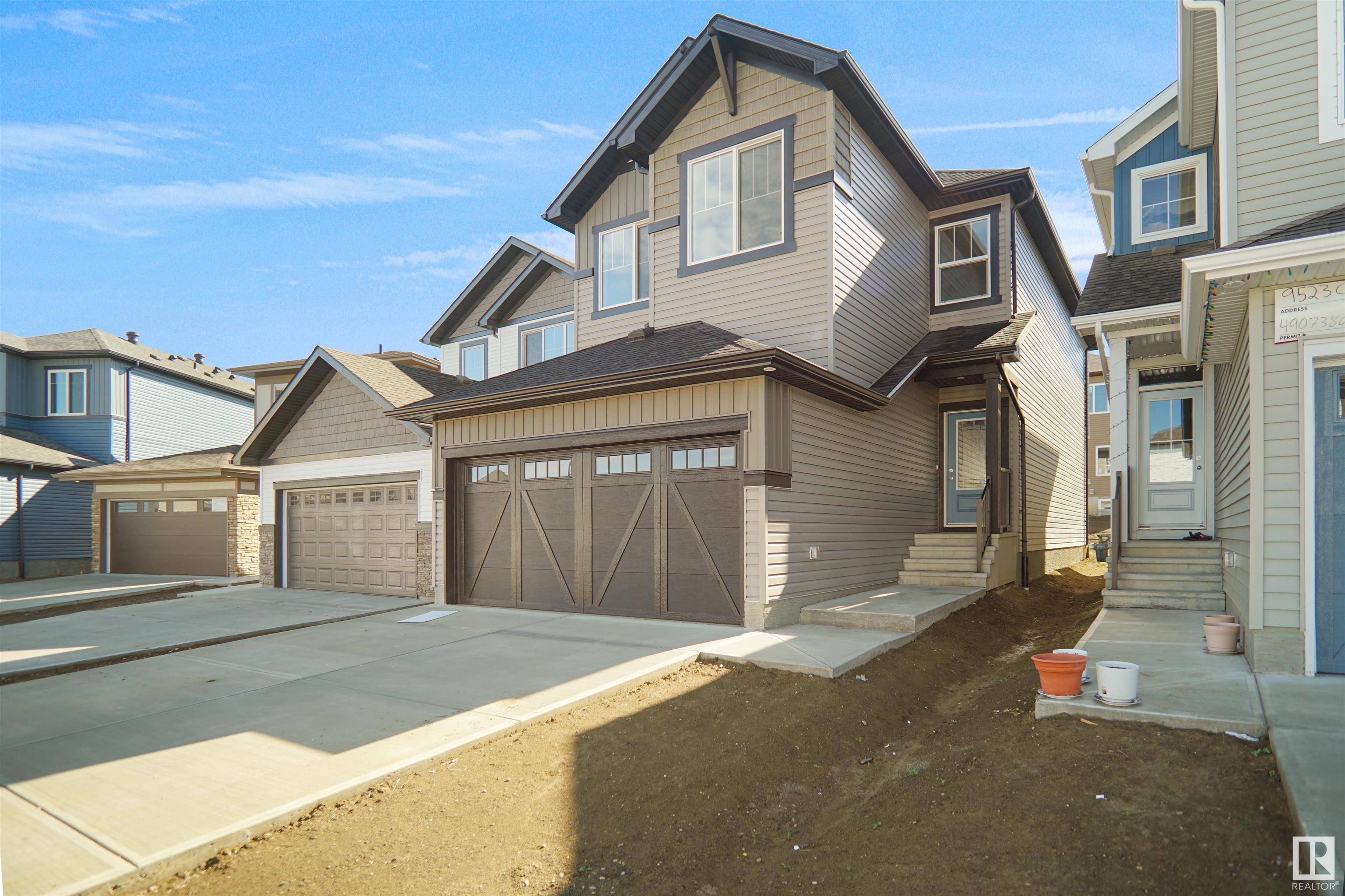 1945 209A ST NW, Edmonton, AB T6M 1P7