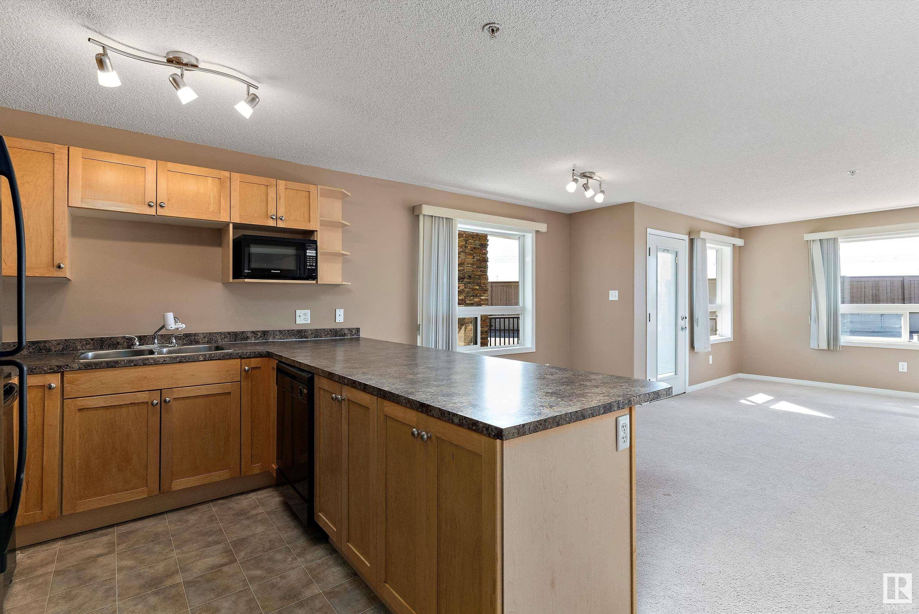 #1124 9363 SIMPSON DR NW, Edmonton, AB T6R 0N2