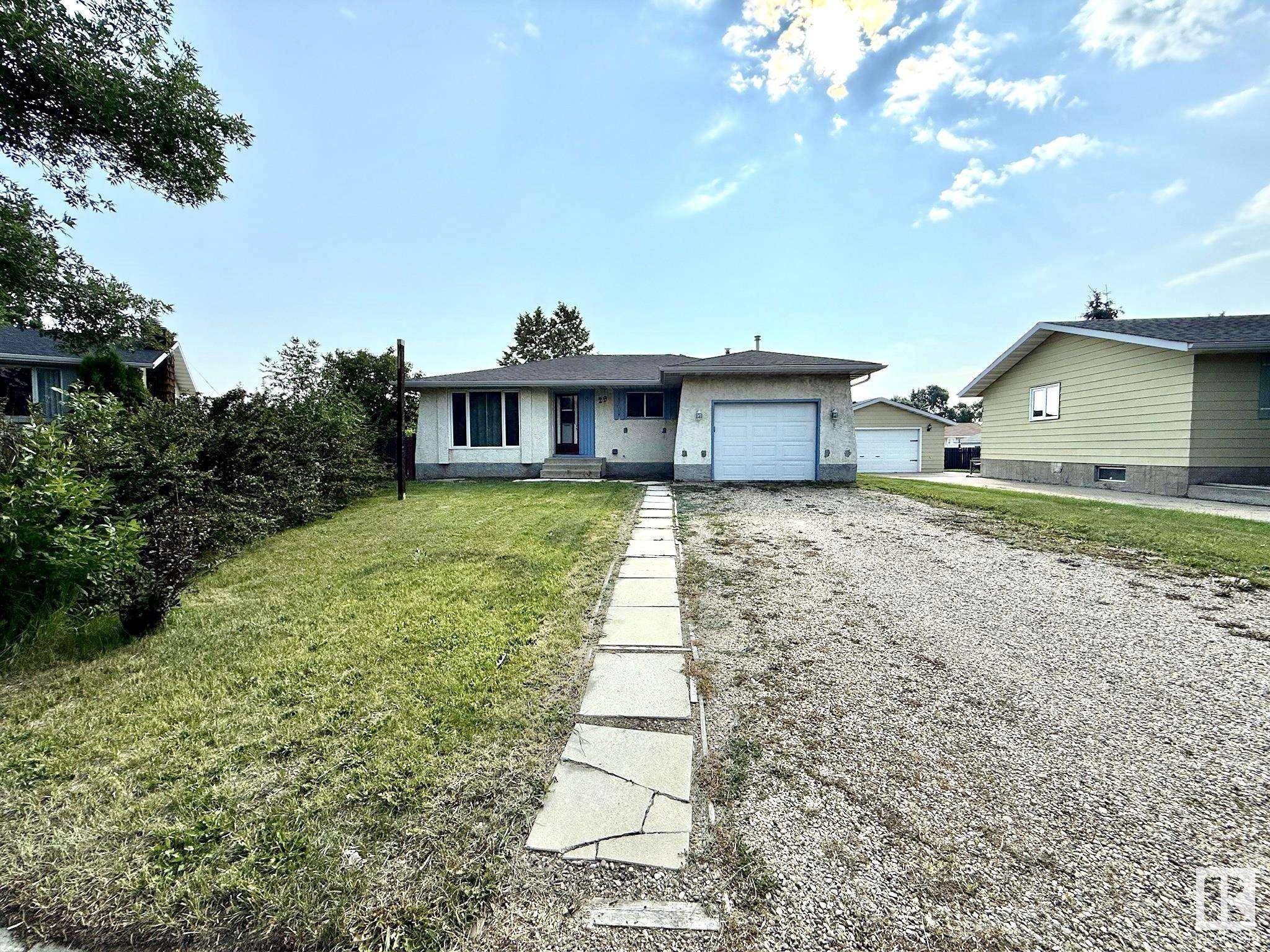 Leduc, AB T9E 4L5,29 CAMELOT CR