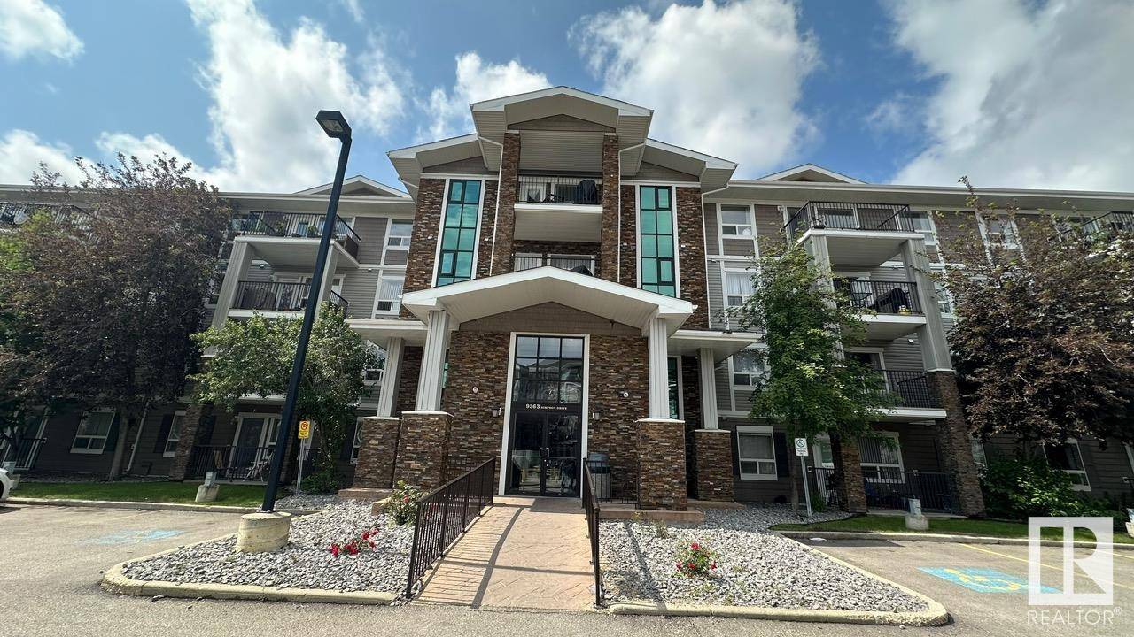 #1112 9363 SIMPSON DR NW, Edmonton, AB T6R 0N2