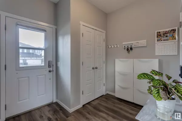 Sherwood Park, AB T8H 0Z1,206 ABERDEEN CR