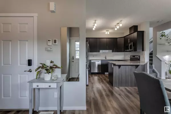 Sherwood Park, AB T8H 0Z1,206 ABERDEEN CR