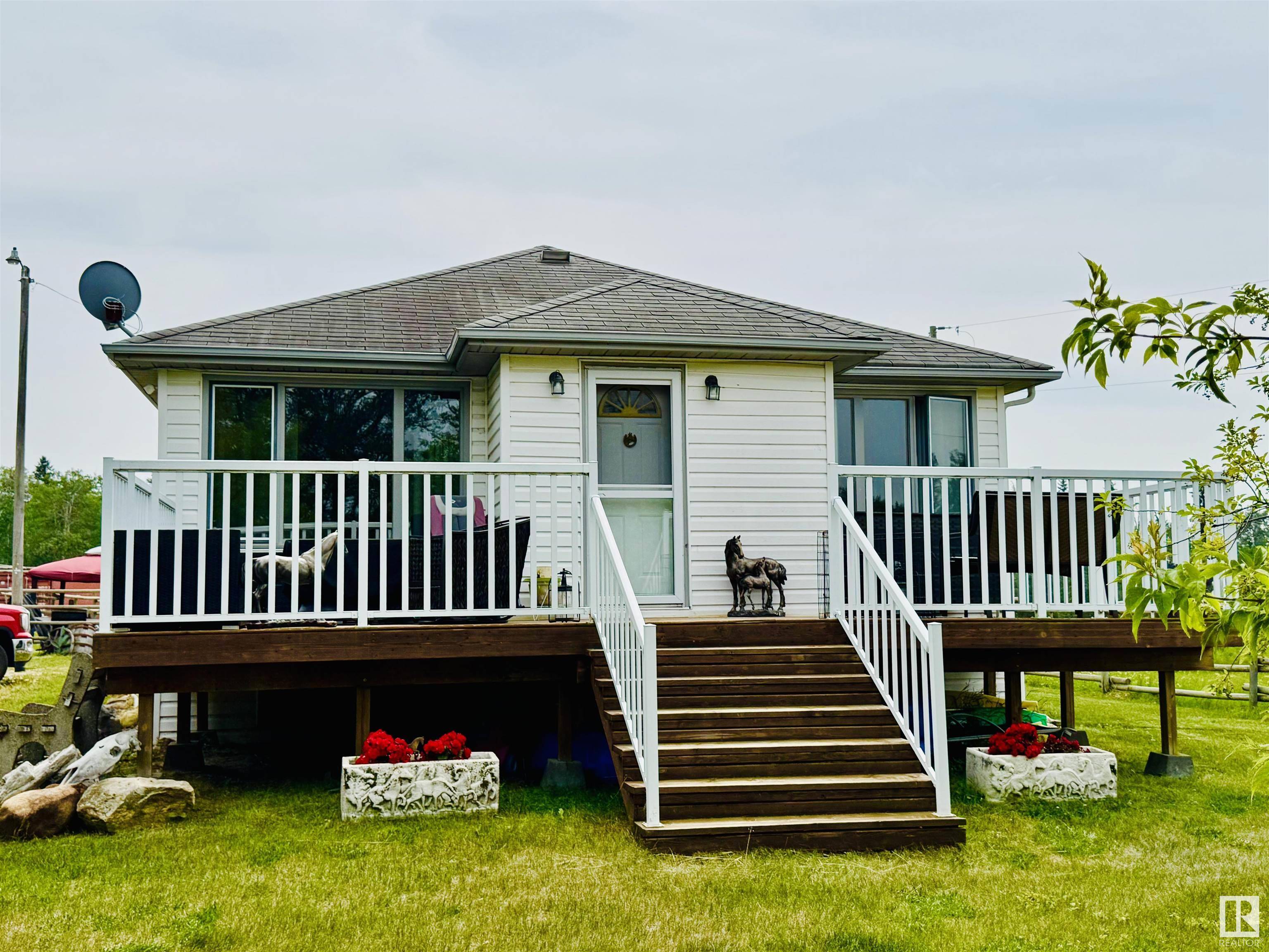 23005 TWP ROAD 572, Rural Sturgeon County, AB T0A 1N5