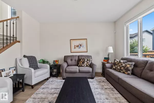 Edmonton, AB T6M 0Y4,368 EDGEMONT RD NW