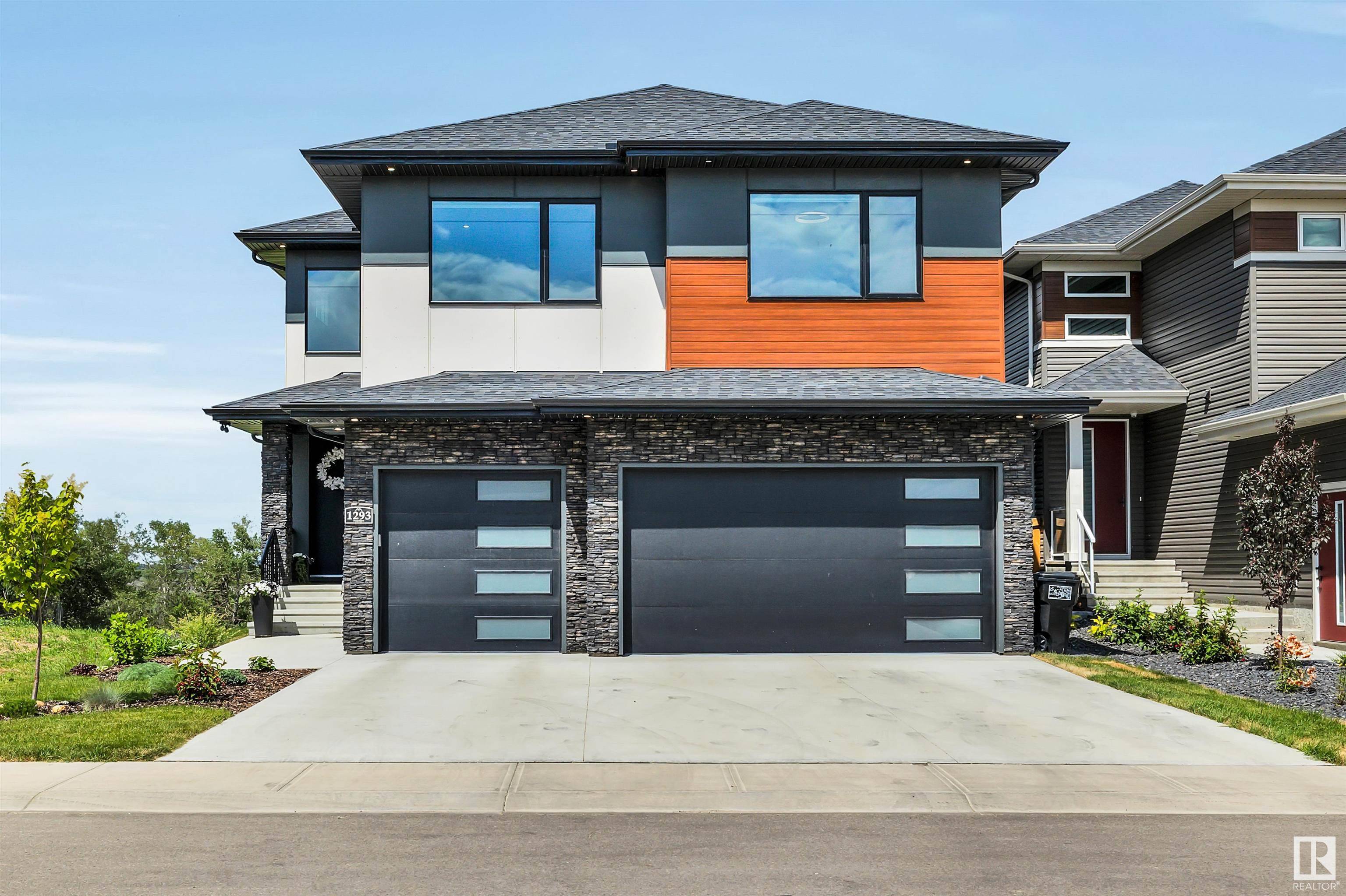 1293 PEREGRINE TC NW, Edmonton, AB T5S 0M4