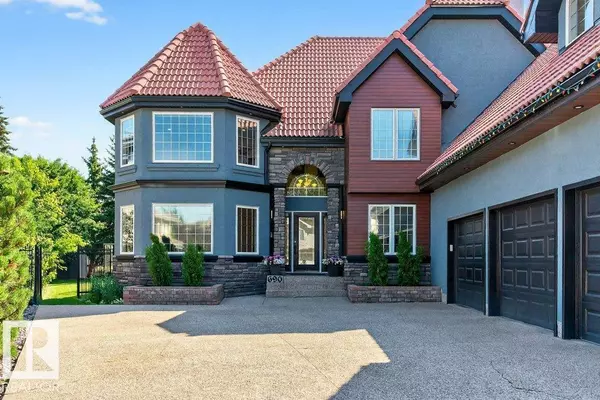 Edmonton, AB T6R 2R8,690 HENDERSON ST NW