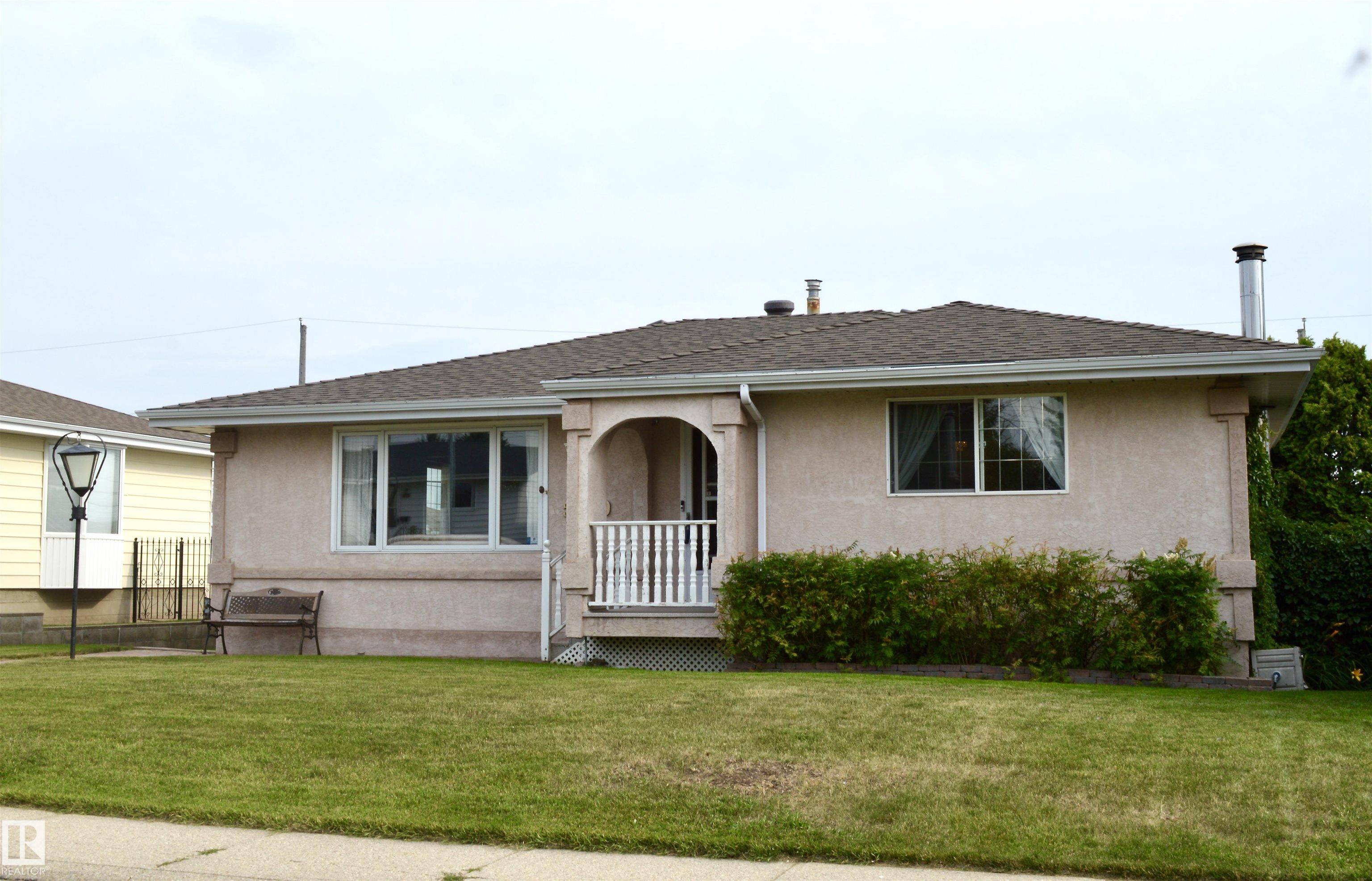 5619 140A AV NW, Edmonton, AB T5A 1H4