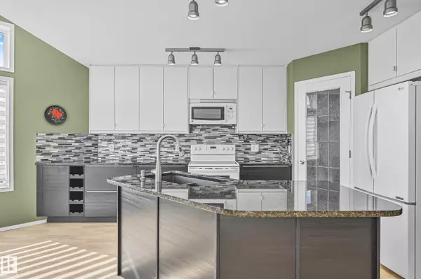 Edmonton, AB T5L 5E5,259 DUNVEGAN RD NW