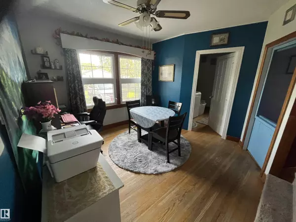 Viking, AB T0B 4N0,5240 55 AV