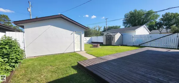 Drayton Valley, AB T7A 1H1,4717 44 ST