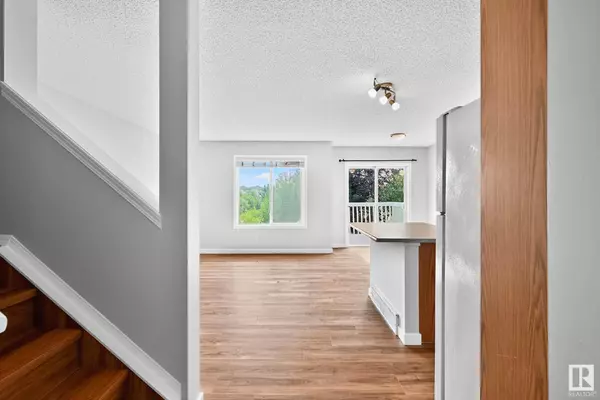 Edmonton, AB T5T 6V7,#3 2021 GRANTHAM CO NW