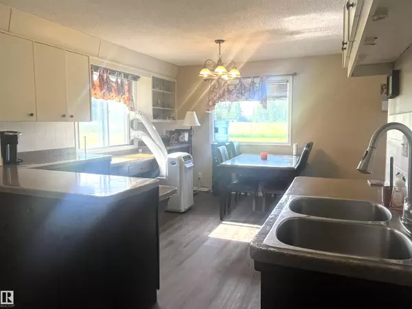 Rural Yellowhead, AB T7E 5G4,53421A RGE RD 133A