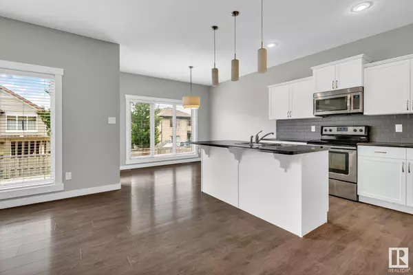 Edmonton, AB T6W 3G1,1348 AINSLIE WD SW