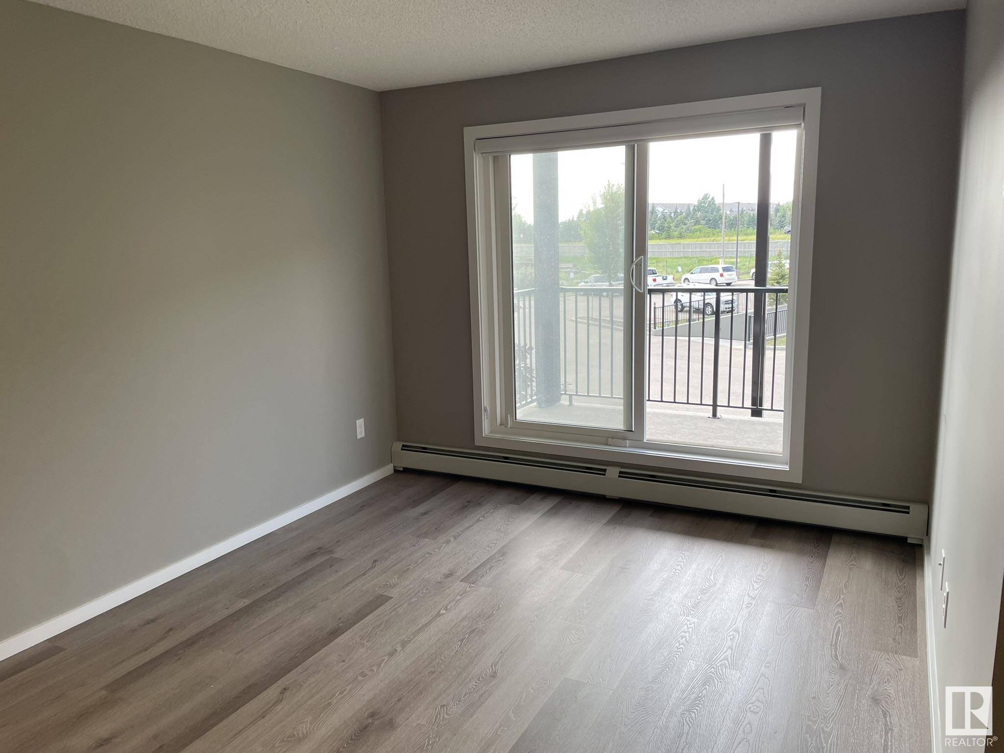 Edmonton, AB T5Y 3W2,#223 148 EBBERS BV NW