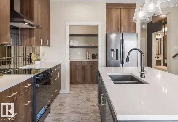 Edmonton, AB T6X 3H9,324 27 ST SW