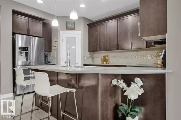532 Orchards Blvd SW, Edmonton, AB T6X 2B7