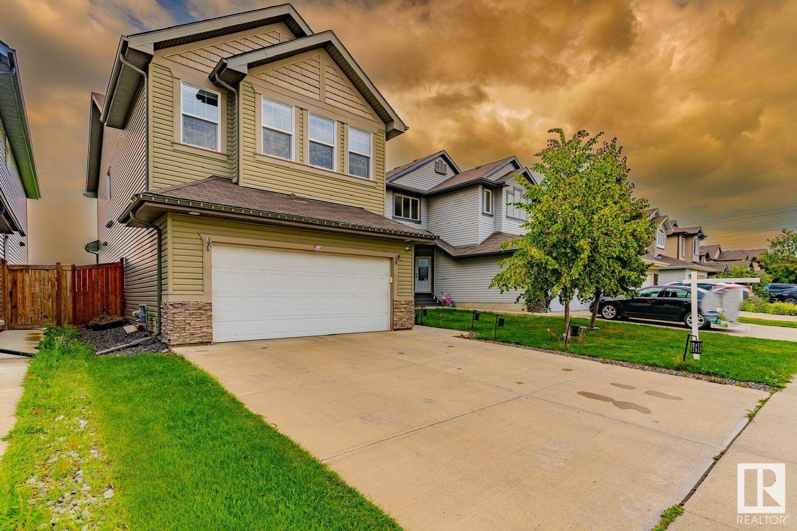 2922 17A Avenue NW, Edmonton, AB T6T 0R8