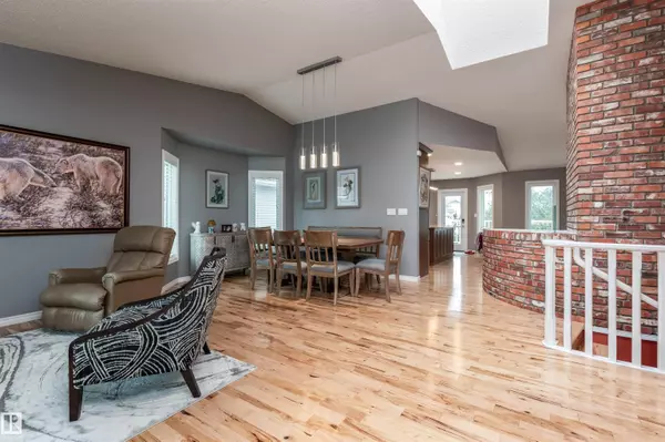 Sherwood Park, AB T8A 5B7,8 CARMEL CL