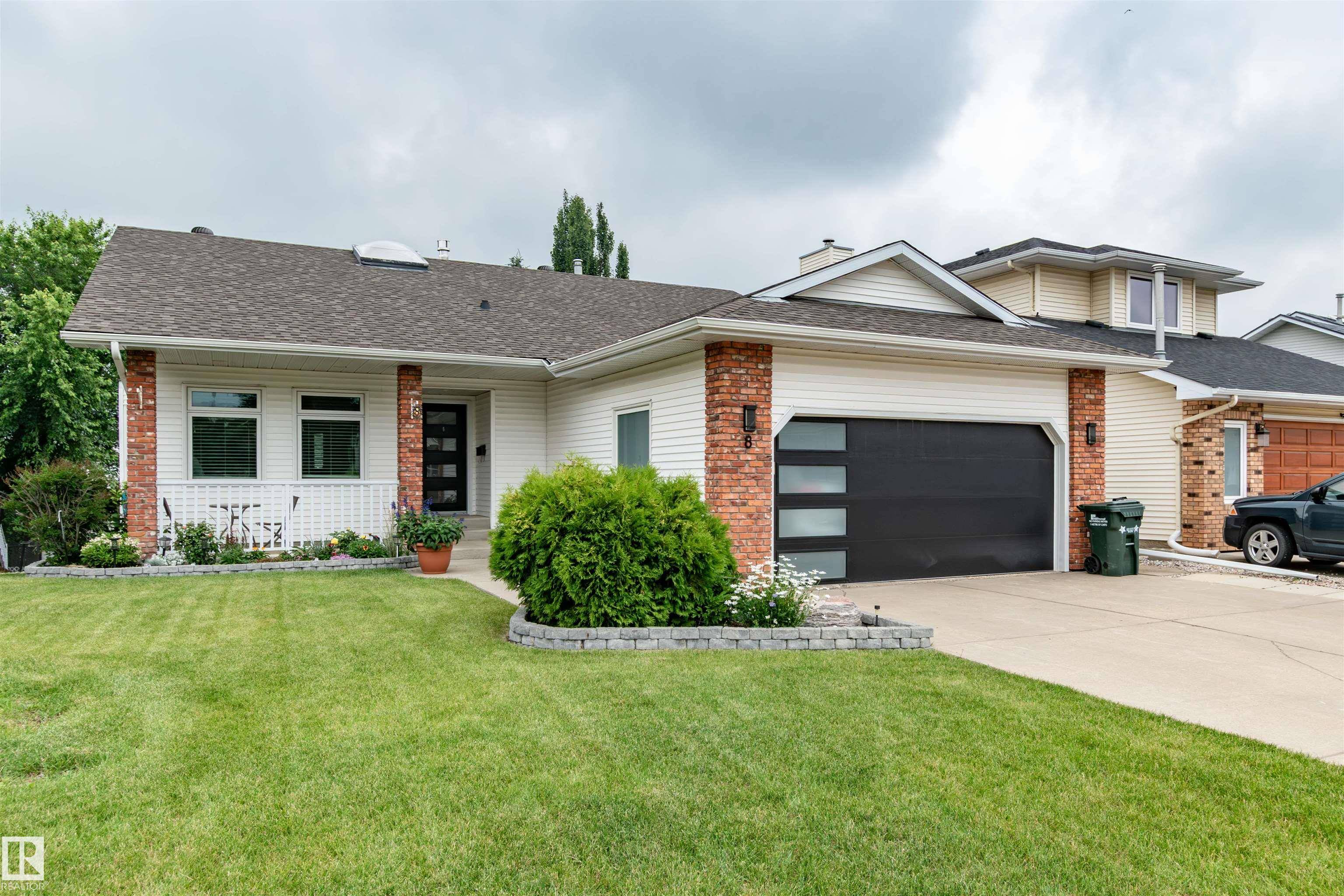 8 CARMEL CL, Sherwood Park, AB T8A 5B7