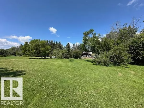 Rural Lac Ste. Anne County, AB T0E 1V0,#609 55107 RGE ROAD 33