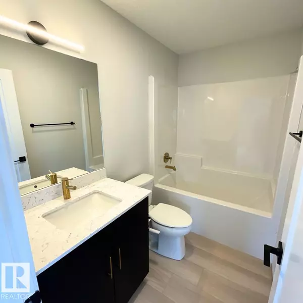 Edmonton, AB T6W 5K5,2319 159 ST SW