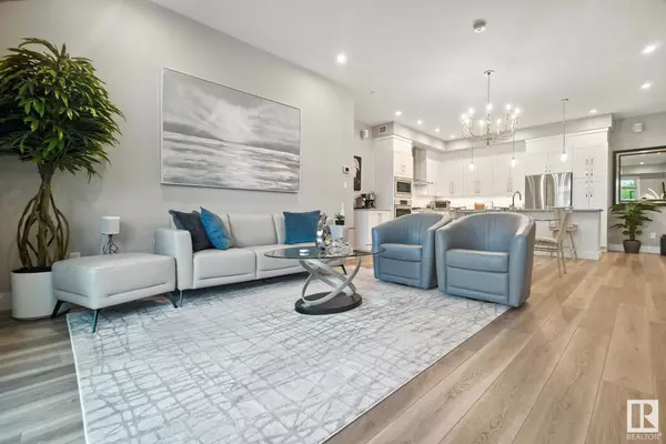 #112 7463 May CM NW, Edmonton, AB T6R 0X1
