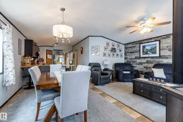 Morinville, AB T8R 1B2,#61 10410 101A ST