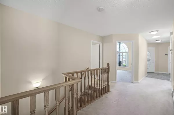 Edmonton, AB T6W 1G5,#21 10848 8 AV SW