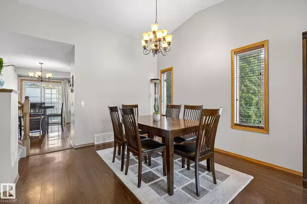 Edmonton, AB T6L 6M8,3627 40 AV NW