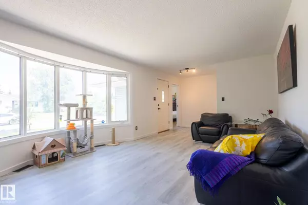 Edmonton, AB T5C 0R4,14123 72 ST NW