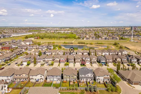Edmonton, AB T6W 2P1,7122 Armour LI SW