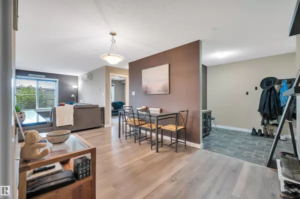 #102 18126 77 ST NW, Edmonton, AB T5Z 0N7
