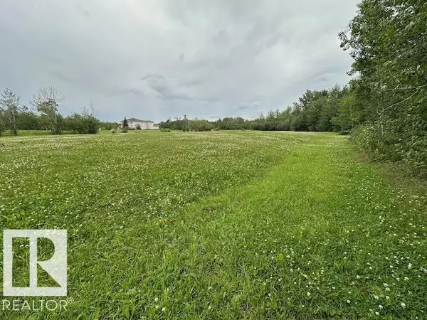 Rural Strathcona County, AB T8B 1A7,#19 52257 Range Road 231