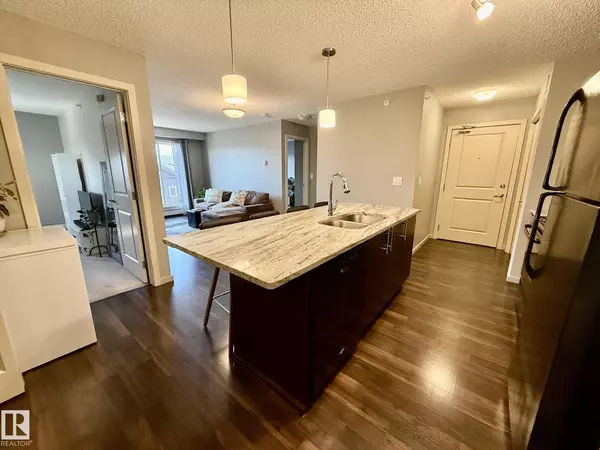 Edmonton, AB T6T 0V4,#402 3353 16A AV NW