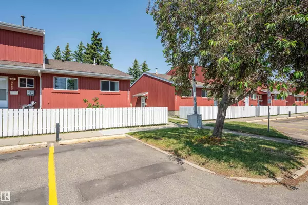 Edmonton, AB T5X 3N4,10678 Beaumaris RD NW