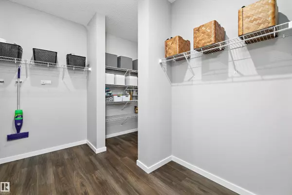 Leduc, AB T9E 1N2,205 LARCH CR