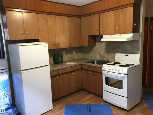 Edmonton, AB T5H 2X9,10742 106 ST NW