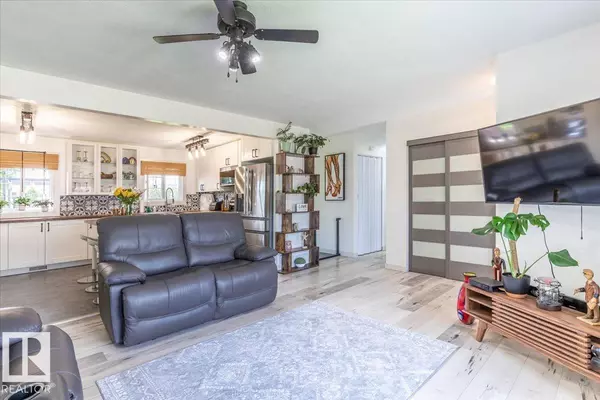 Wetaskiwin, AB T9A 2L4,5305 37 AV