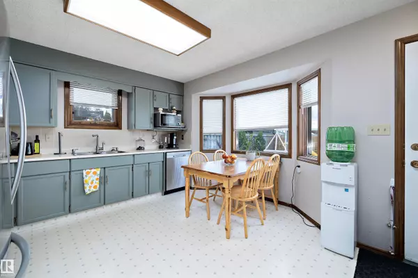 Edmonton, AB T5Z 2M3,9123 175 AV NW