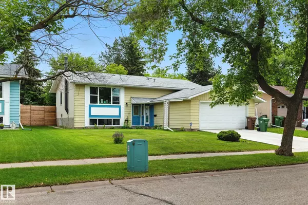 St. Albert, AB T8N 2J2,17 AMBER CR