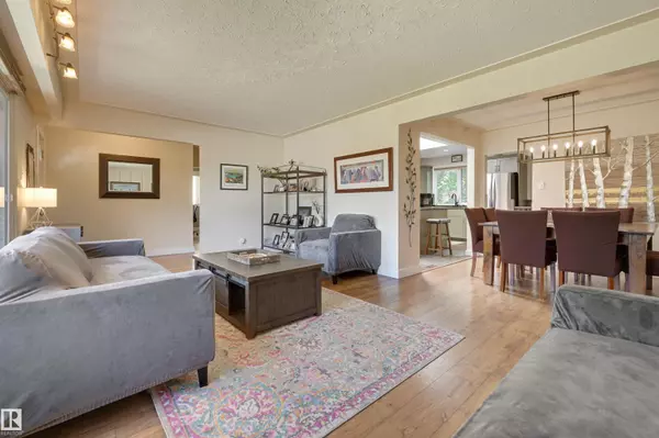 Edmonton, AB T5N 3E3,9527 148 ST NW