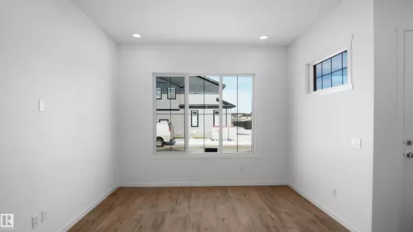 Edmonton, AB T6M 0R8,20603 42 AV NW